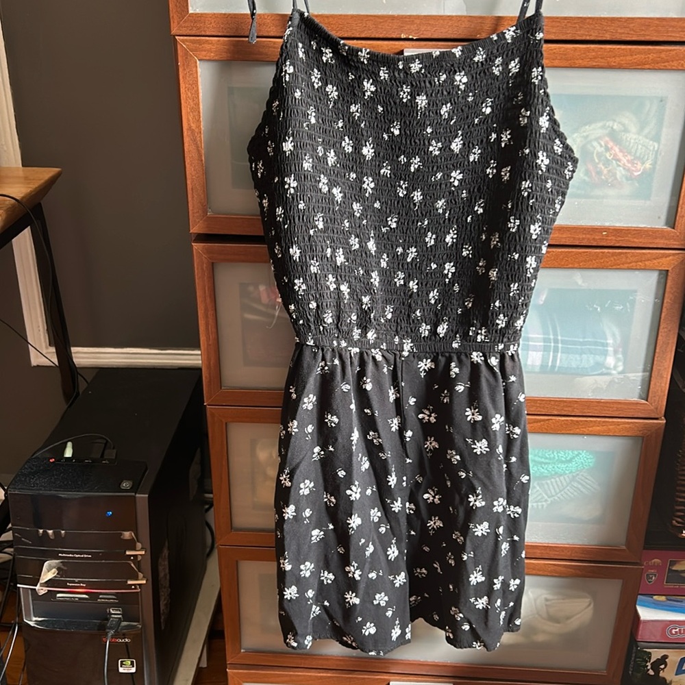 Speechless small flower  romper size medium